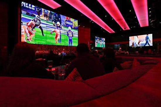 Sports bar video wall solution